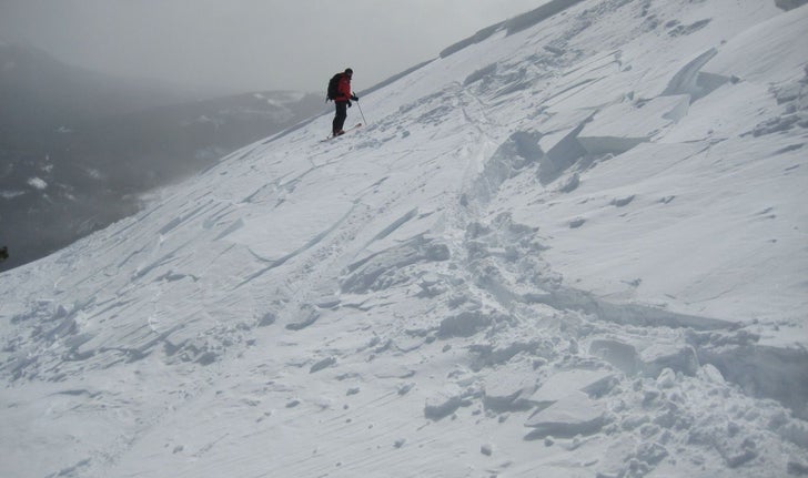 Un skieur déclenche une avalanche au mont Hog’s Back, dans la réserve faunique des Chic-Chocs, en Gaspésie.