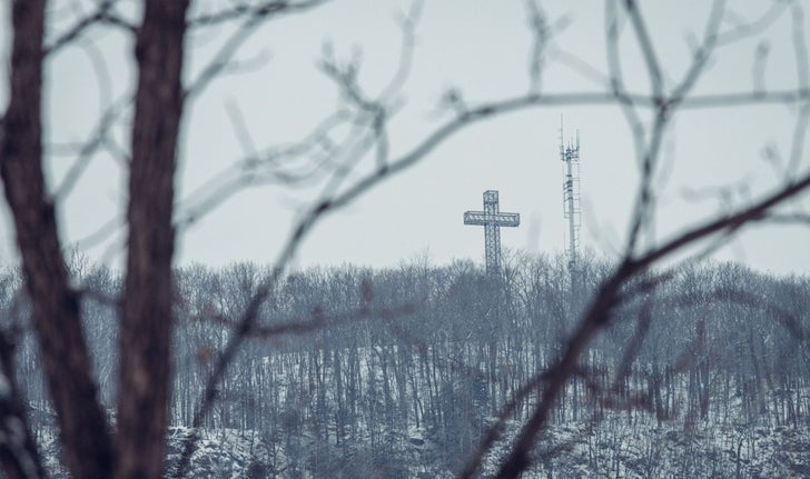 La croix au sommet du  mont Royal, lieu privilégié par de nombreux Montréalais