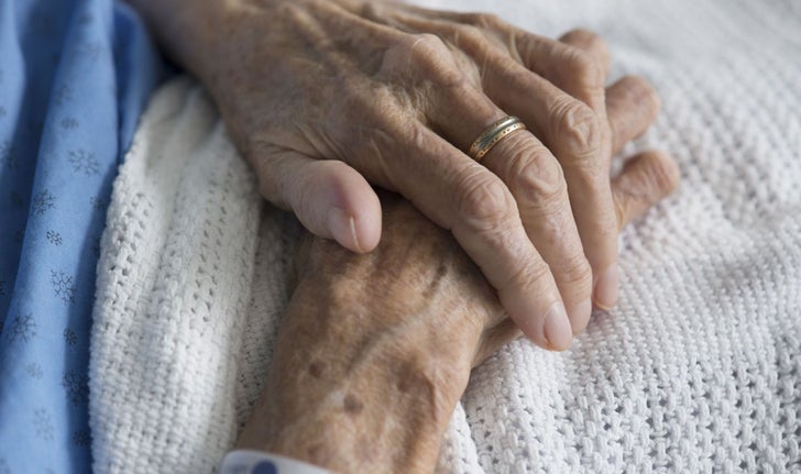 Aux dernières nouvelles, une centaine de personnes avaient effectué une requête anticipée d’AMM, pratique rendue possible le 30 octobre dernier dans le réseau de la santé, a soutenu la ministre Bélanger, mardi.