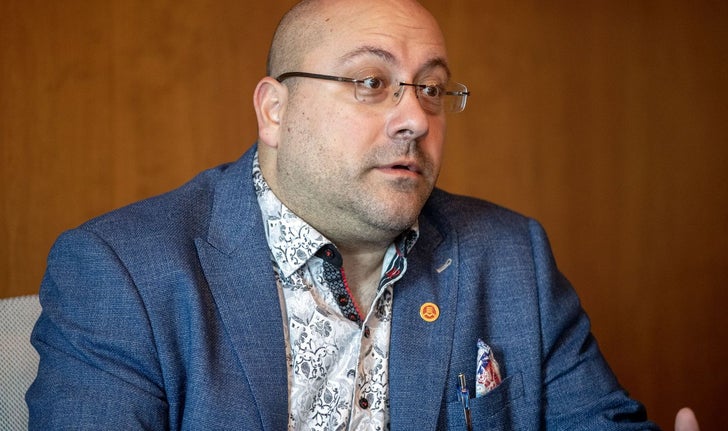 Le président de la Commission scolaire English-Montréal, Joe Ortona